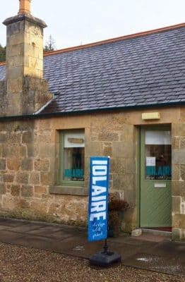 small feather flag - value